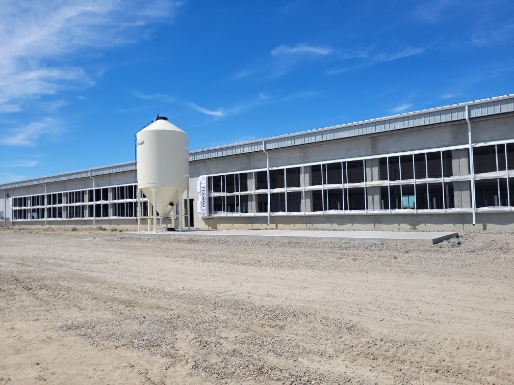 PennerFarm's tweet photo. Congratulations to Wolf Creek Colony on your new start up! Featuring Lely robots, a Maximus Controller, cross ventilation, a Mueller tank and more! Thank you for partnering with us! @DairyRobot #Lely #PennerFarmServices #WeBuildFarms https://t.co/nToeEYaF32