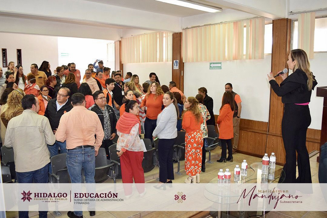 Fue un gusto contar con la presencia de la psicóloga <a href="/Lorepatchen/">Lorena Patchen</a> quien se sumó a las actividades del #DíaNaranja organizadas por la <a href="/SAyF_SEPH/">Subsecretaría de Administración y Finanzas SEPH</a>.

Acciones que buscan transformar los valores, las normas y las prácticas culturales de una sociedad con estereotipos de género.