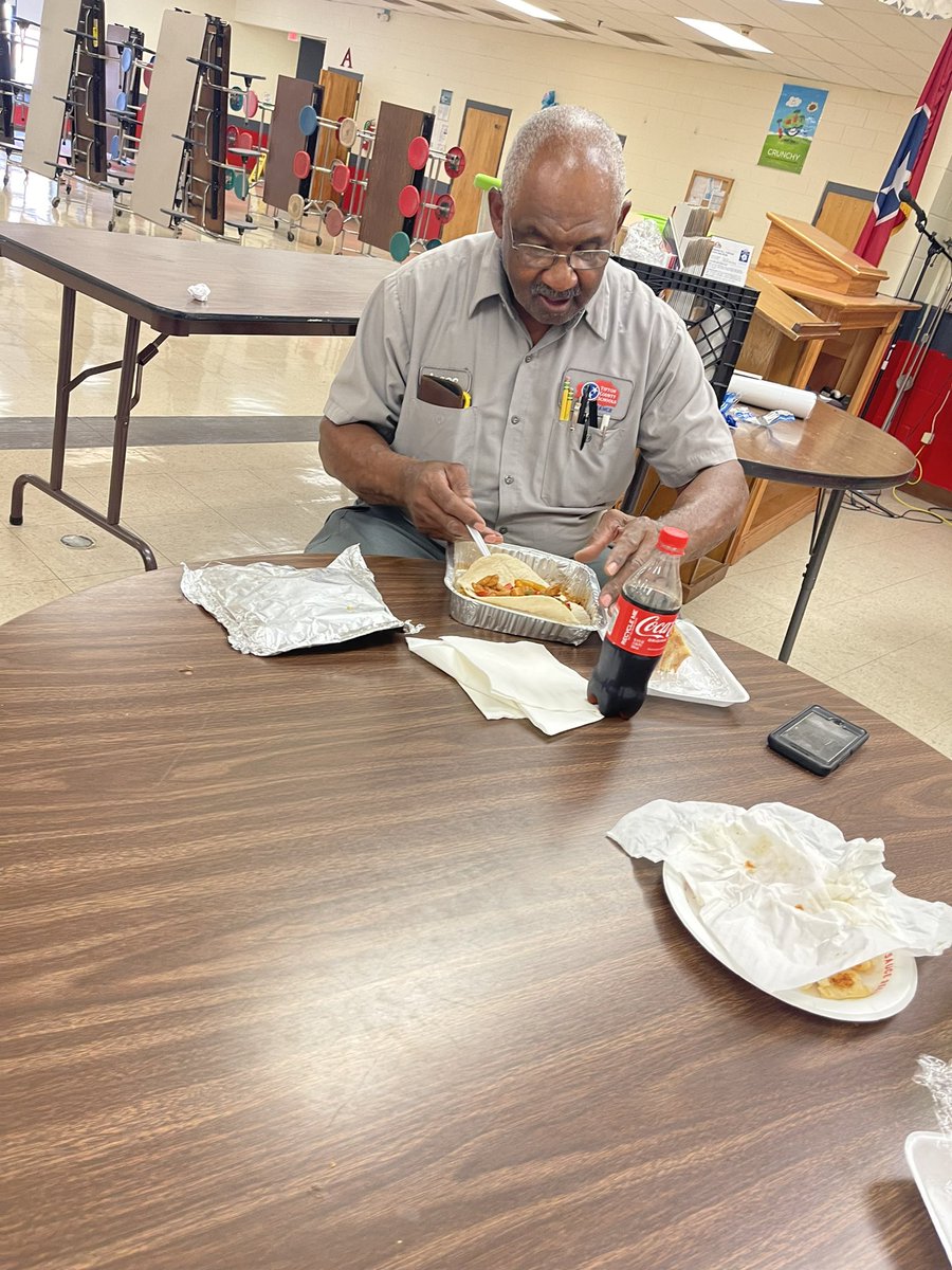 These are the people who need to be appreciated! I’m so thankful for our custodians and our maintenance department for working all summer to get the school ready for the upcoming year. They needed a celebration lunch to close out the summer! The best team in town!❤️
