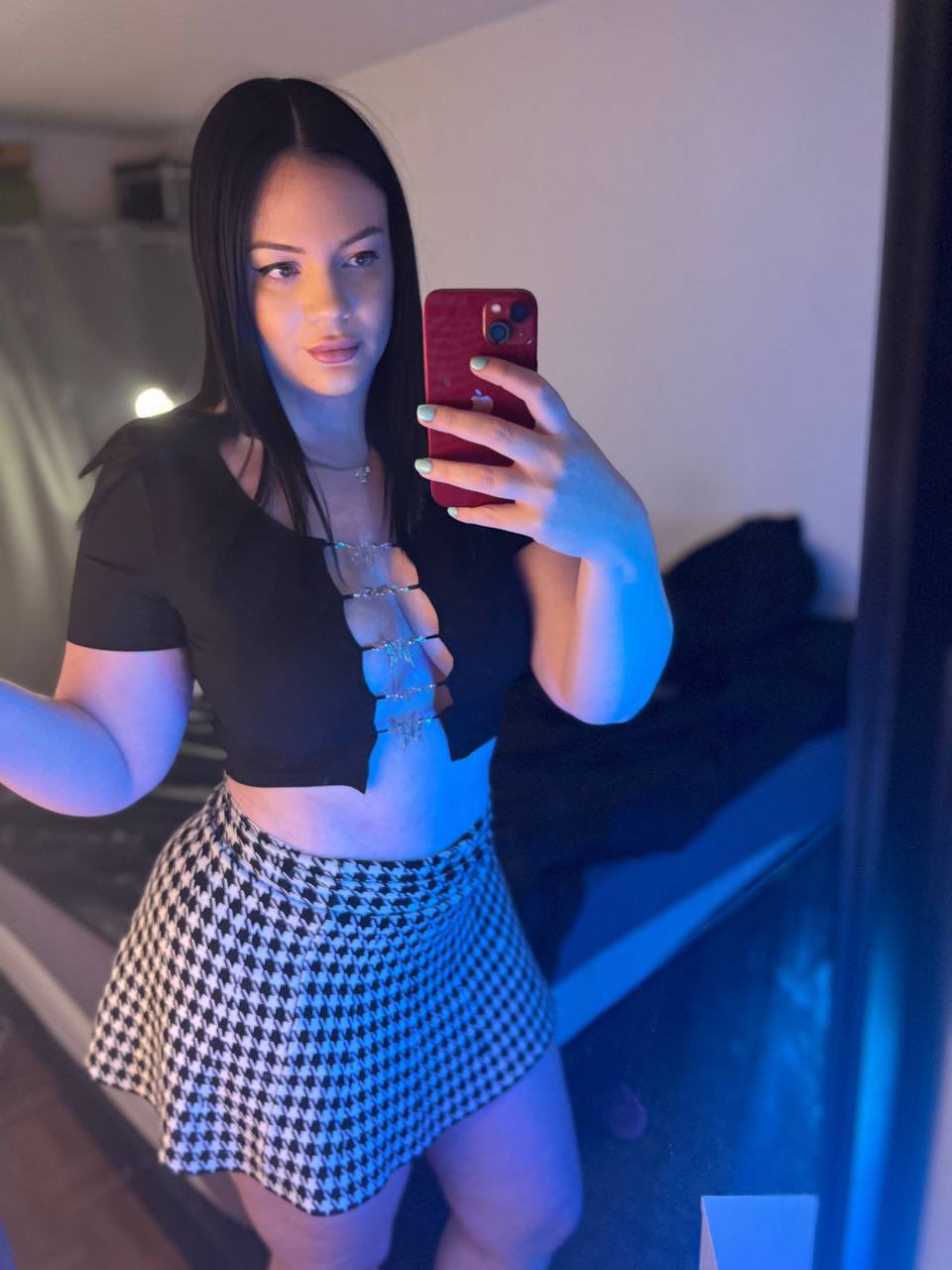 Miss Peche 🍑🥵 on X: Sans soutien, je m'épanouis, Regard complice,  plaisir enfoui. #MardiMirroir, désir assumé, Libre et fière, je suis  comblée. ❤️ A vos RT mes cochons #Mardiseinslibres #Mardimiroir  #MardiSextoy #Coquine #