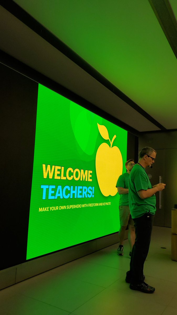 The @kckschools Connected Learning Team concluded our two days of professional learning at the Leawood @Apple store were we got to participate in a camp session to learn more about Keynote and Freeform. Excited to be apart of this work this year! https://t.co/TX0hT4QzPV