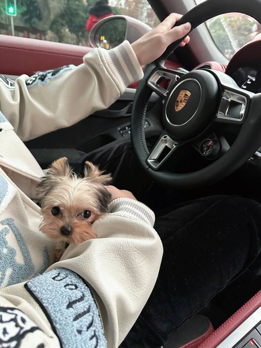 Love_Chrb00's tweet image. Life just like this is satisfying😍😍