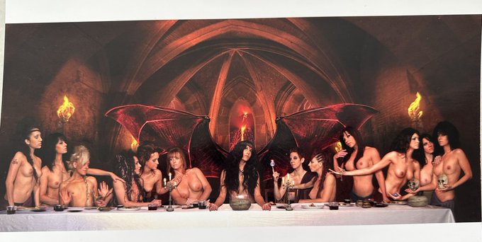 Keaton and I went to the museum of sex today in Vegas and look at the prints I got! 😈 ❤️ https://t.c