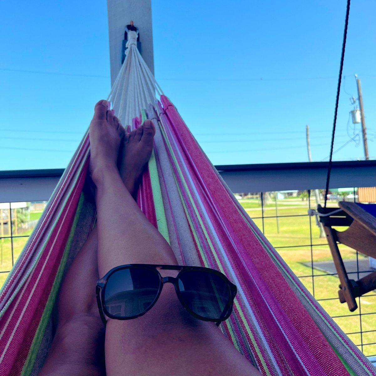 Chillin’ at The Happy Shack. 🏝️ 
#surfsidetx
#surfsidebeachtx 

Love you,
Momma👑🦋✨💋