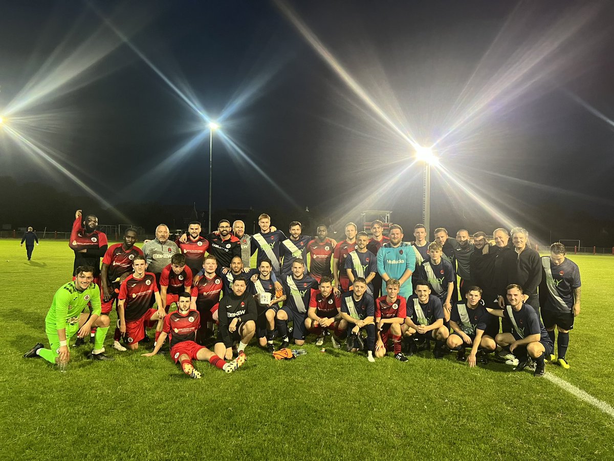 stortfordswifts's tweet photo. What an amazing group of lads showing love and support for @chazerwillmott tonight. A massive thank you to @fionalisa2014 @SawboTownFC for kindly donating gate receipts and their supporters for donating towards Charlie’s family. Over £165 raised tonight 🔴⚫️ https://t.co/hlyvcEBWj6