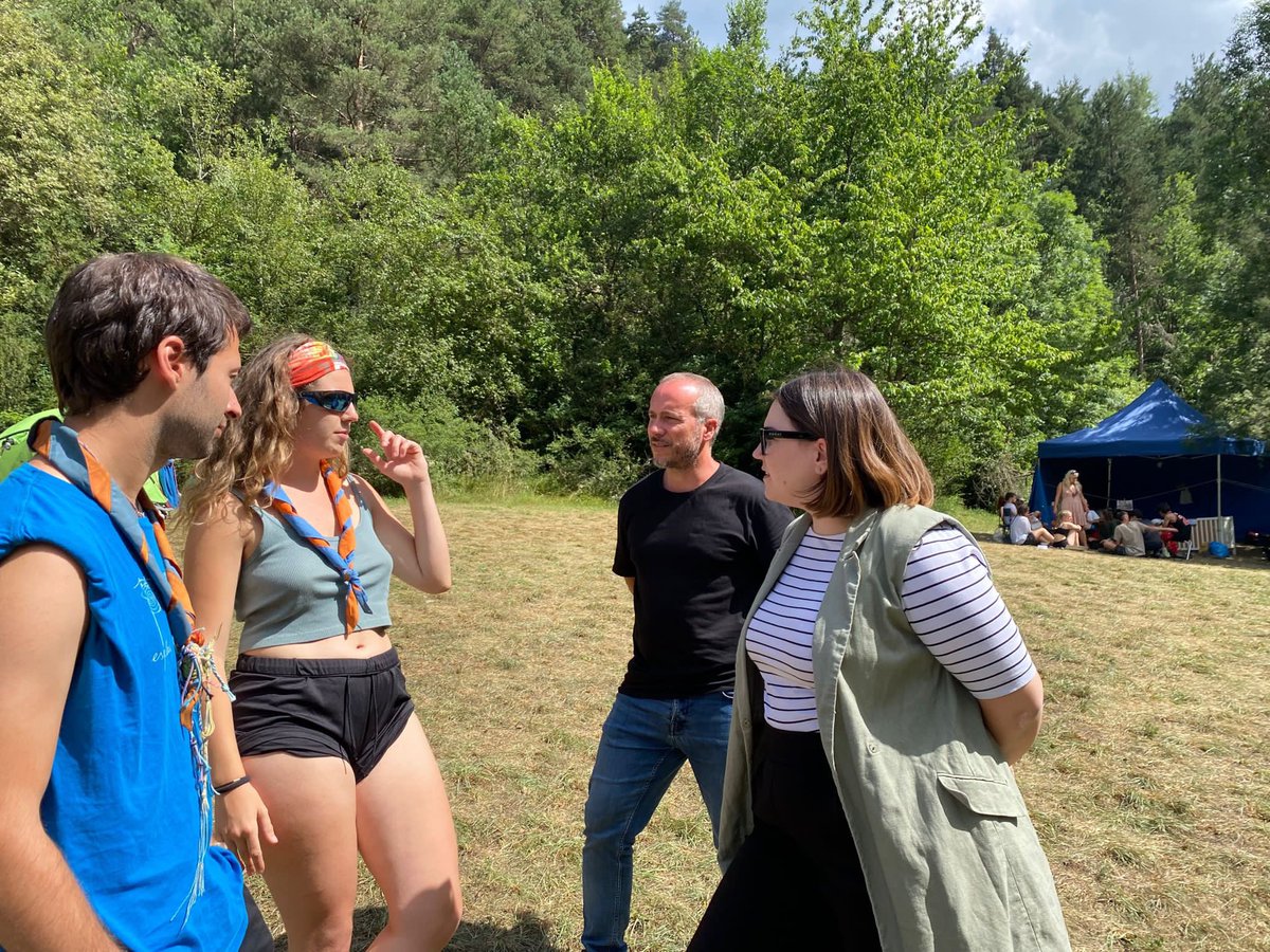 amadeubt's tweet photo. A la Cerdanya per veure com gaudeixen dels campaments d’estiu infants i joves de l’Agrupament Escolta Azimut i de l’Esplai Sarau. Les vivències que donen les entitats de lleure són impagables! Gràcies caps i monitors per la feina que feu ⛺️⛺️⛺️ 
#caus #esplais 
@gencatgirona https://t.co/QvM0ZvBBuK
