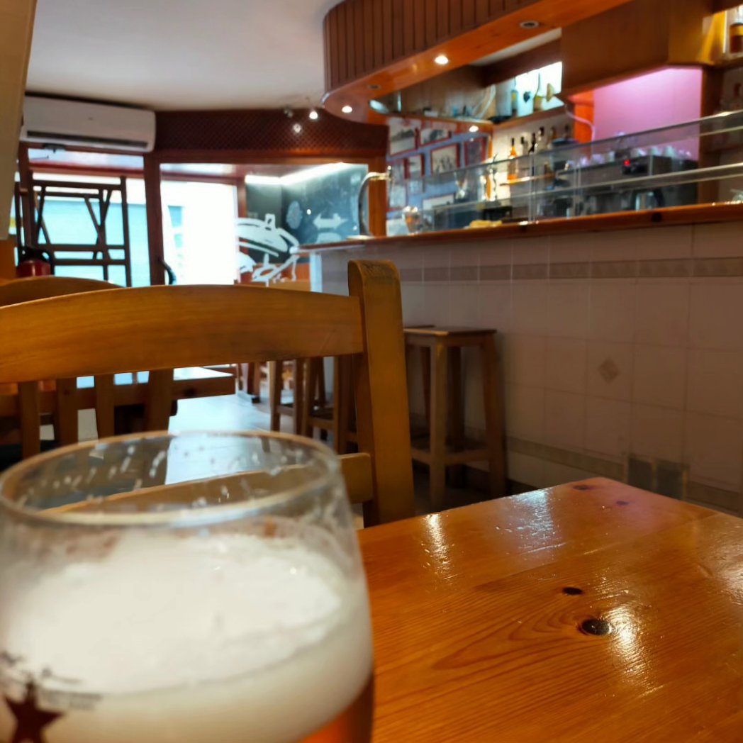 mariobadia's tweet photo. Diumenge @Esmorzarsdefor1 on tour estiu'23 a #Calafell. Restaurant #ElBot
Cuina marinera fantàstica.
@belvic25 això no té fre.
Calamars guisats i mongetes - Sardines a la planxa amb refregit.
Meravellós.
@EsmorzarsLleida @EsmorzarsTGN @debarenbarri @kukox_kukox @Robadorenyo https://t.co/nJtPY0KnFt