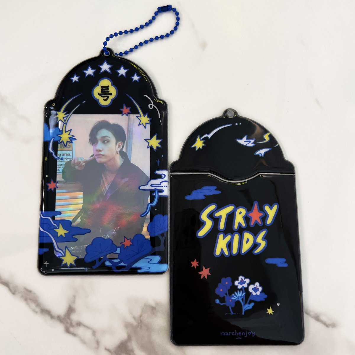 _amoreh's tweet photo. LRT) I looove this SKZ pc holder by @/_marchenjoy 💕 The 5 Star theme is so pretty 🥰 Get yours at Anime Impulse this weekend 🙏 https://t.co/GVezSkl8Gc