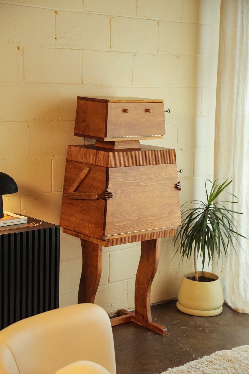 designdocument's tweet image. "Robot Bar" by Borghesani (1969) 🥃