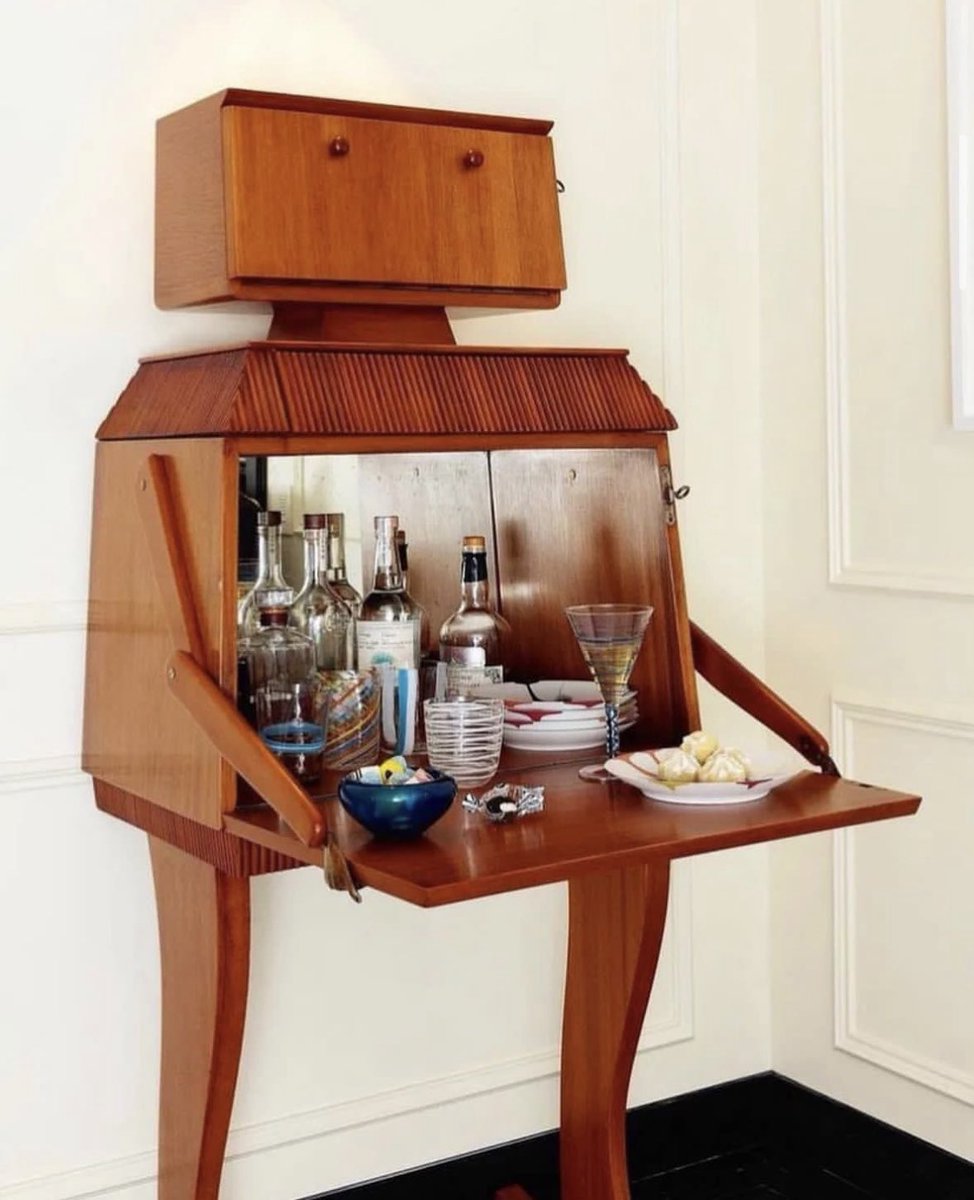 designdocument's tweet image. "Robot Bar" by Borghesani (1969) 🥃