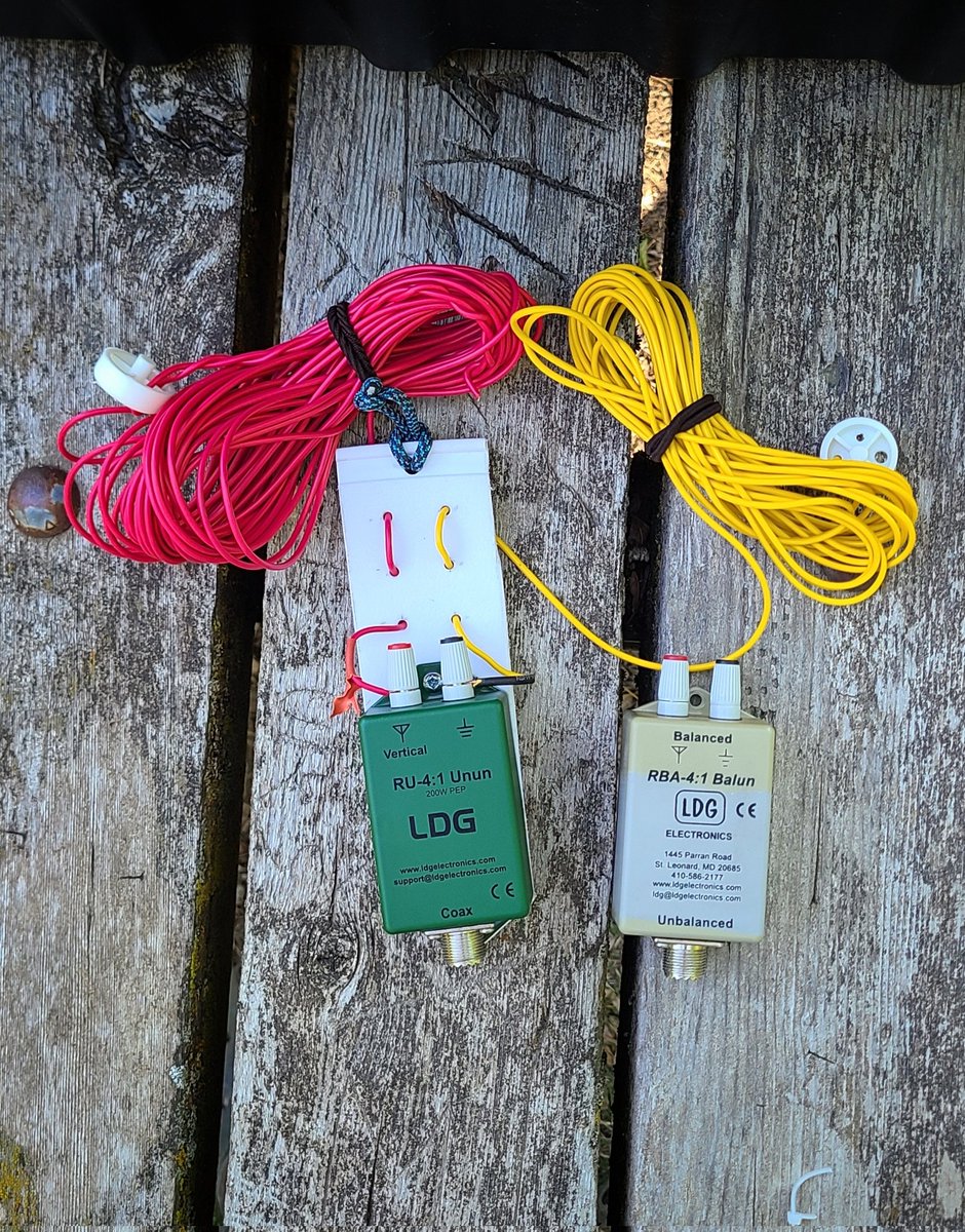 VE5REV's tweet photo. DIY #OCFD antenna. 44' & 22' Which transformer is supposed to work? 🤷 Cuz they both didn't 🤣 #HamFail https://t.co/mANOyhWake