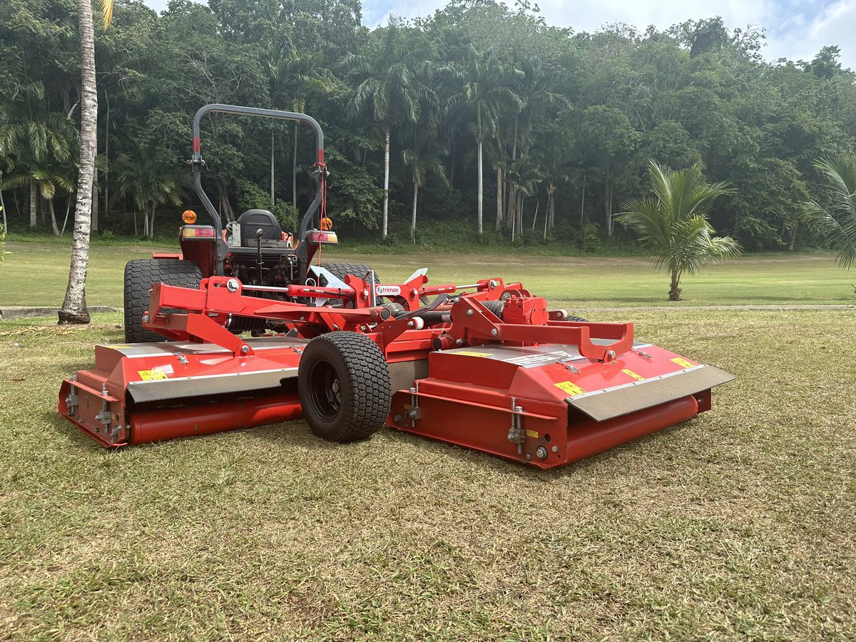 RobertTrimax's tweet photo. Trimax is in Jamaica! We had a great time training @sandals on their first Trimax Snake. If you are ever in Jamaica please visit this awesome course! https://t.co/PcGMAXNK8D