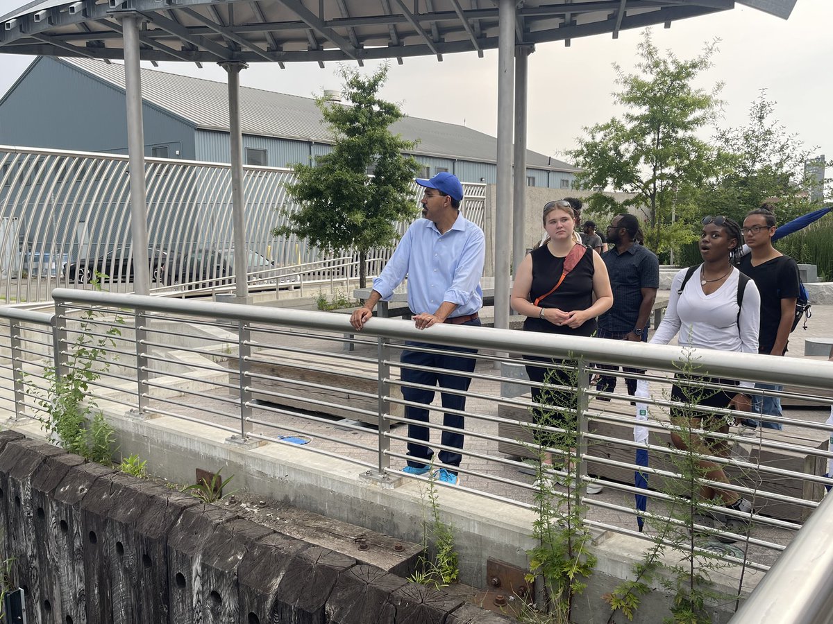 JohnBKing's tweet photo. Fantastic visit today with Brooklyn high school students in @sunyesf’s Timbuctoo Climate Science &amp;  Careers Summer Institute during field experience at Newtown Creek Alliance. Program will continue with travel to Adirondacks &amp; more learning re: the environment, science &amp; justice. https://t.co/l13FmbpNI3