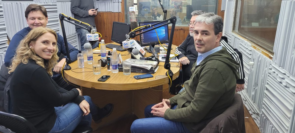 2deradio tweet media