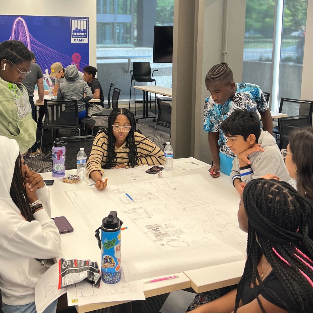 DallasADEX's tweet photo. Exploring architecture through hip hop at the AD EX this week with Dallas Hip Hop Architecture Camp!

#hiphoparch #architecture #dallas #design https://t.co/h48fHd4RnG