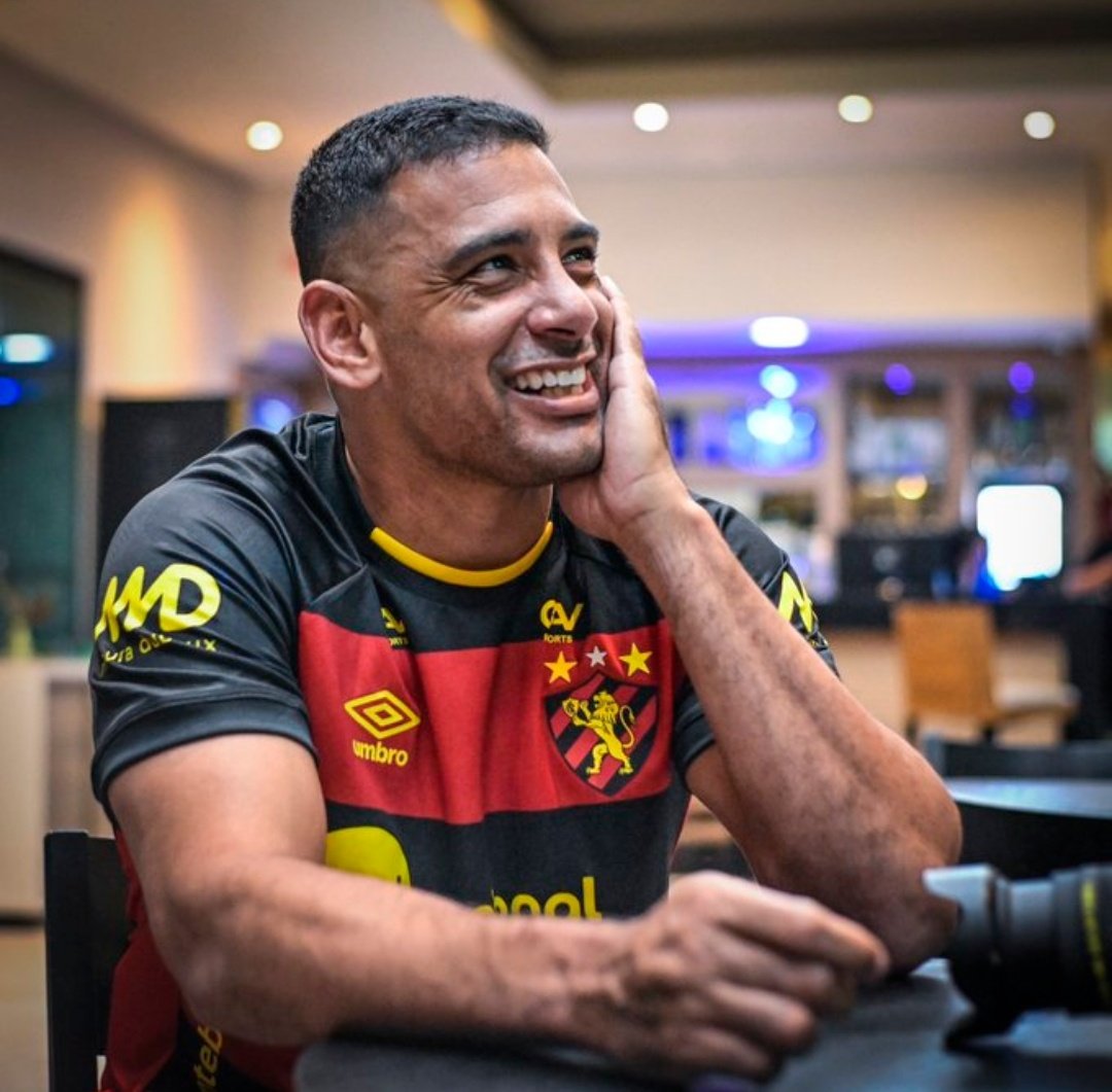 sofascoredoleao's tweet photo. QUANTOS GOLS DIEGO SOUZA VAI FAZER PELO SPORT ANTES DE SE APOSENTAR?🦁

ADM: 4 https://t.co/Om4MD0WCi9