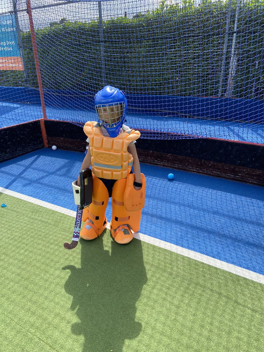 OxfordHawks's tweet photo. What a great couple of days! Thank you to all the young players who took part with such enthusiasm and thank you to all the volunteers for organising and running our annual camp - we had the best time!  #SummerCamp #givingback https://t.co/9oFT6cTUoU
