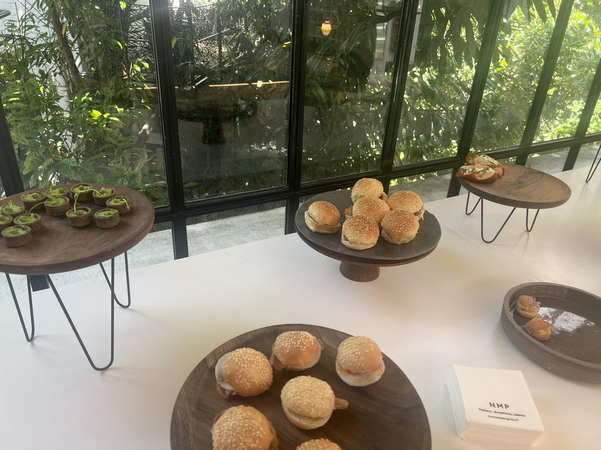 BoredCEO23's tweet image. A full house at #FilecoinUnleashed 

Learnt how a decentralized storage provider #Filecoin is transforming data storage &amp;amp; unlocking the open data economy, think renting out your house on #Airbnb 

Thank you for the personalized gift 🧢
#Web3 #ETHcc 🇳🇱