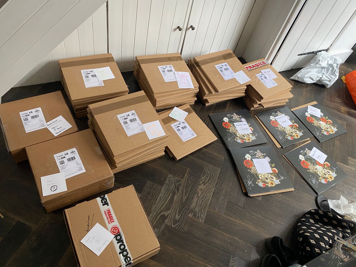 TheWindTheWave's tweet photo. UK/EU orders are out!!! 

#racingheartsvinyl #thewindandthewave https://t.co/aSvZS7NxI2
