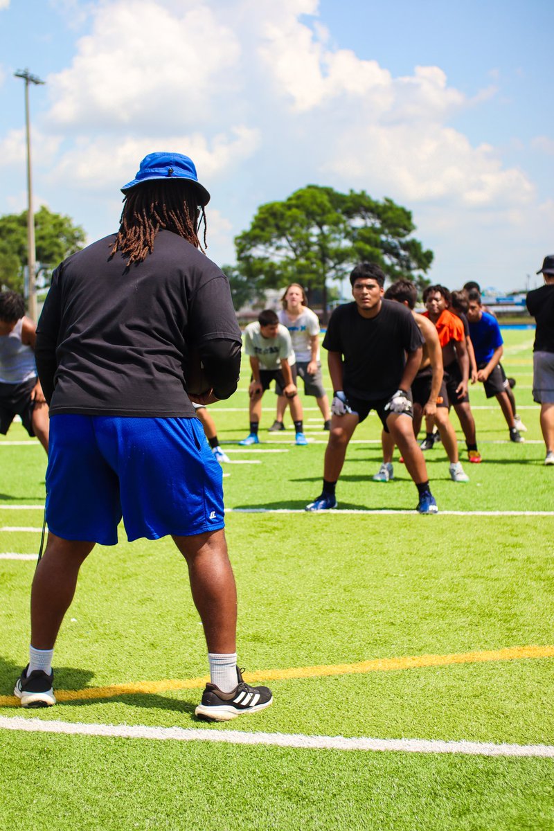 RSS_RangersFB's tweet photo. Some pictures from camp. Photos courtesy of @jacobycaldwell. https://t.co/26b4pHhtTb
