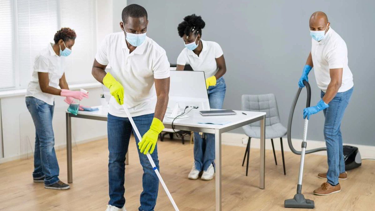 snm_cleaning tweet picture