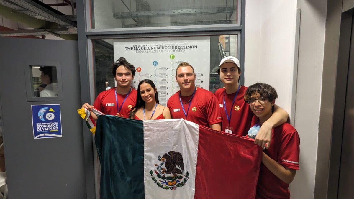 @uth_gr Representando a Mexico 🇲🇽
#OrgulloITAM