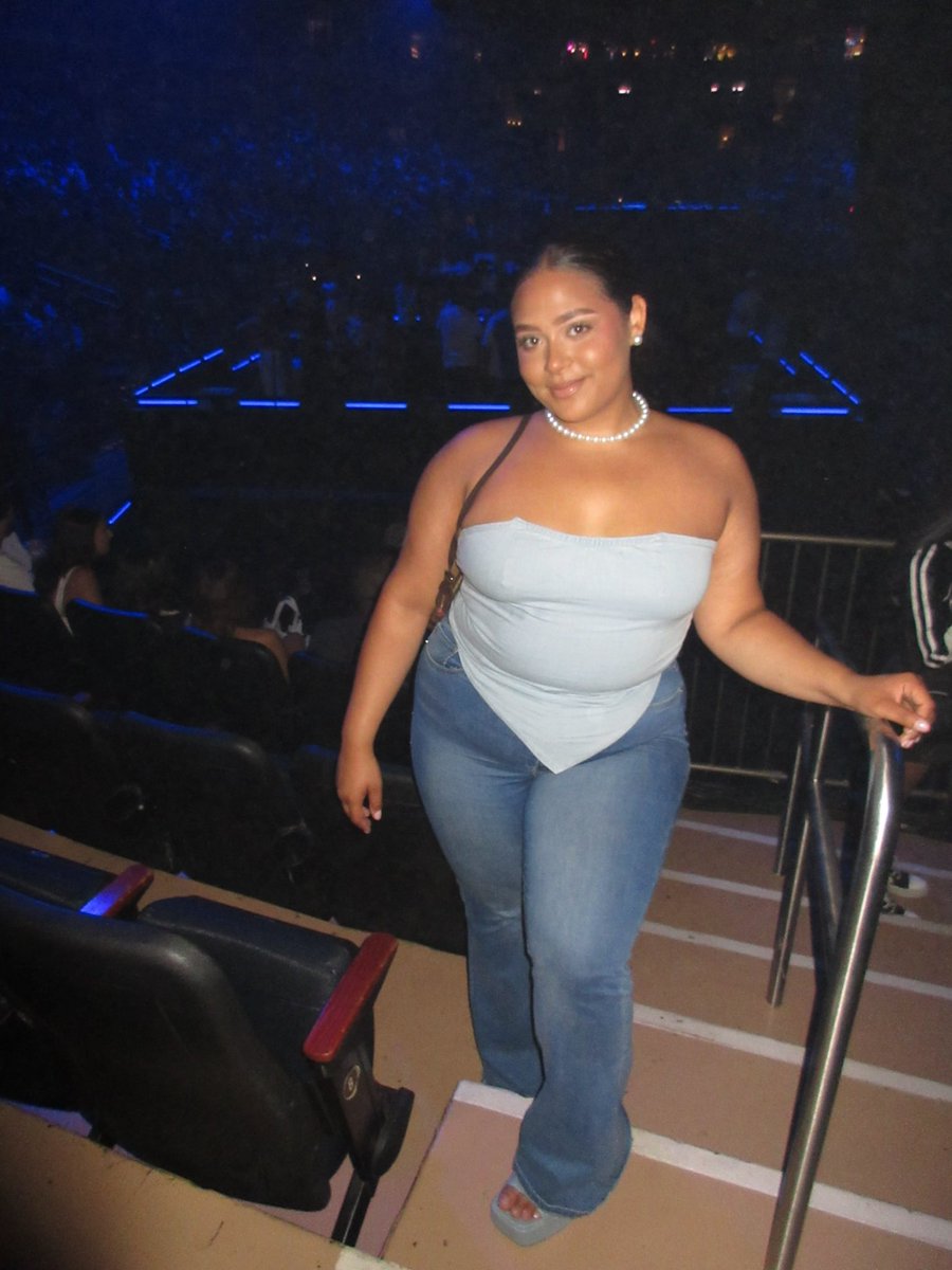 LifewSkyy's tweet photo. Saw my man @Drake https://t.co/vWTDe7PAyJ