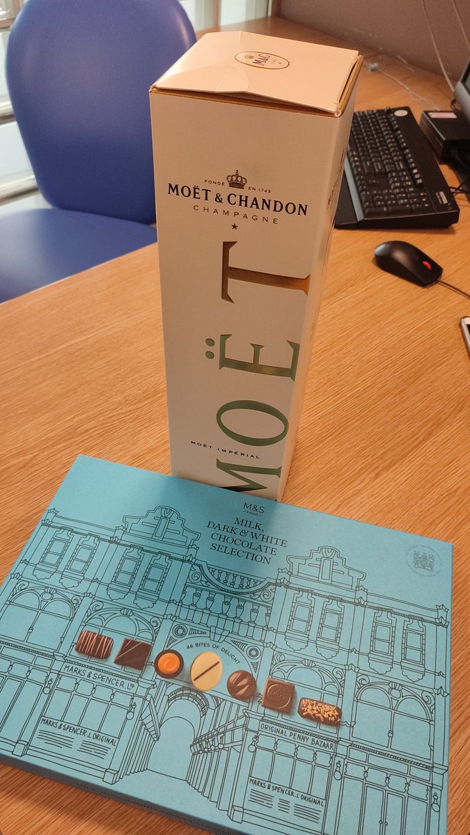 My wonderful &amp; generous <a href="/CicuNuh/">NUH CICU Team</a> #ACP team have lubricated my slide out of my 30s and into my 40s. Love you all 😊