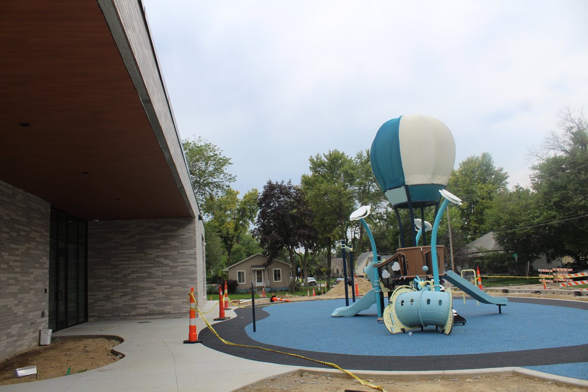 VickieMurillo's tweet photo. Never guess where I visited today! 😁 CB Schools new early learning center is going to be amazing! Can’t wait to see our young learners fill the classrooms &amp; enjoy going to school in this beautiful new facility! @CBCommSchools #moreopportunities  #preschoolmatters https://t.co/IkrJH6frFr