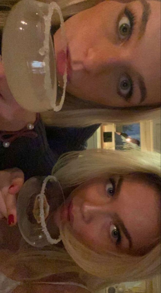 huntjess_'s tweet photo. ______ ______ ______ ______ ______
    ← ⚪ Jessica 🍿  ⠇                         
              ⁵ ᵐⁱⁿᵘᵗᵉˢ ᵃᵍᵒ 
🍸 https://t.co/n16LnwWKzM