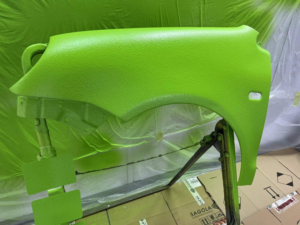 PintandoCoches's tweet photo. Gladiator en color verde Monster, me encanta 😍. https://t.co/p5z3neGWYq