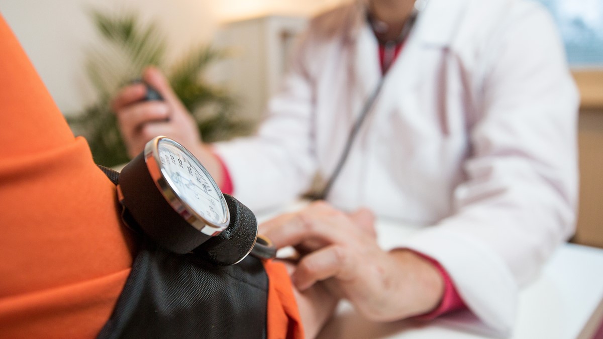 sharphealthcare's tweet photo. Considering weight-loss surgery? Read this first. ➡️ https://t.co/raz7y7NXv5 https://t.co/vtYQHbgac7