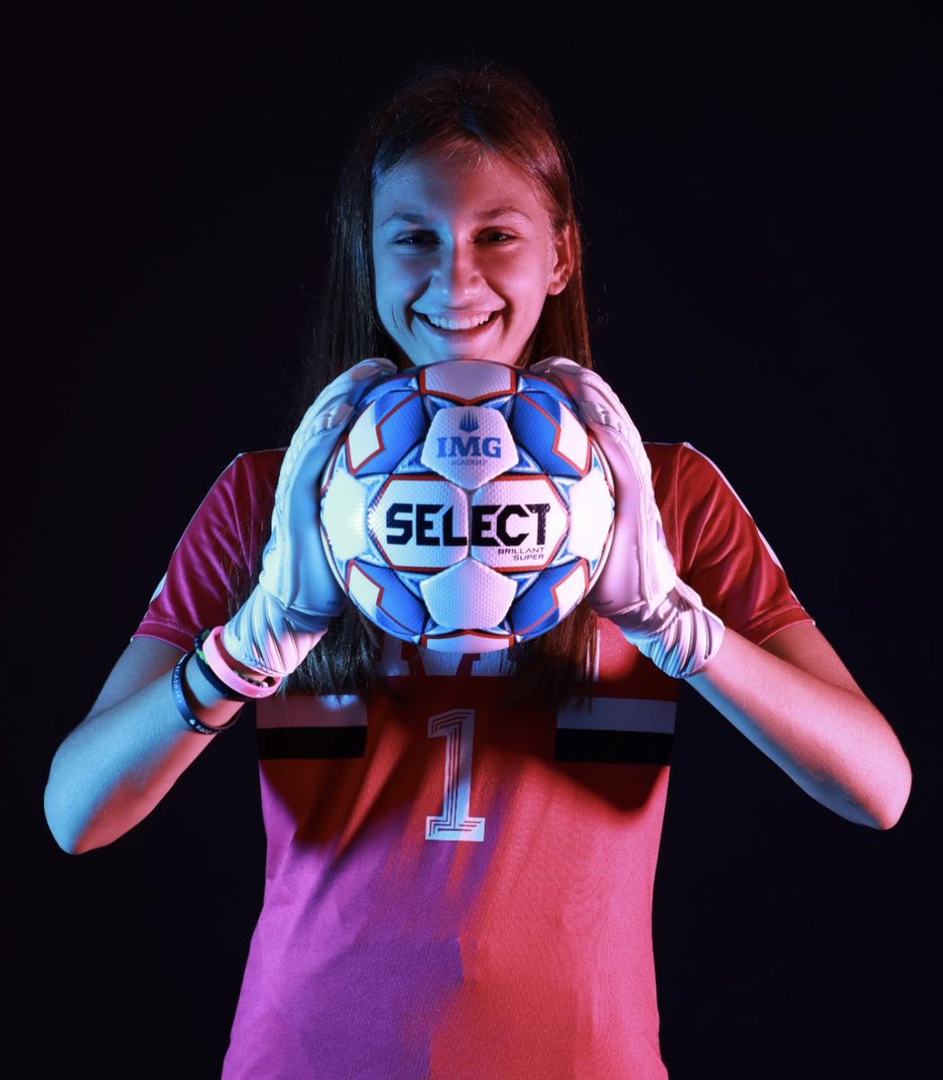 Congratulations <a href="/Keeperjules2009/">⚽️ Julia Ivanova 🧤</a> on her 3⭐️ ranking on <a href="/TopDrawerSoccer/">TopDrawerSoccer</a> !!!