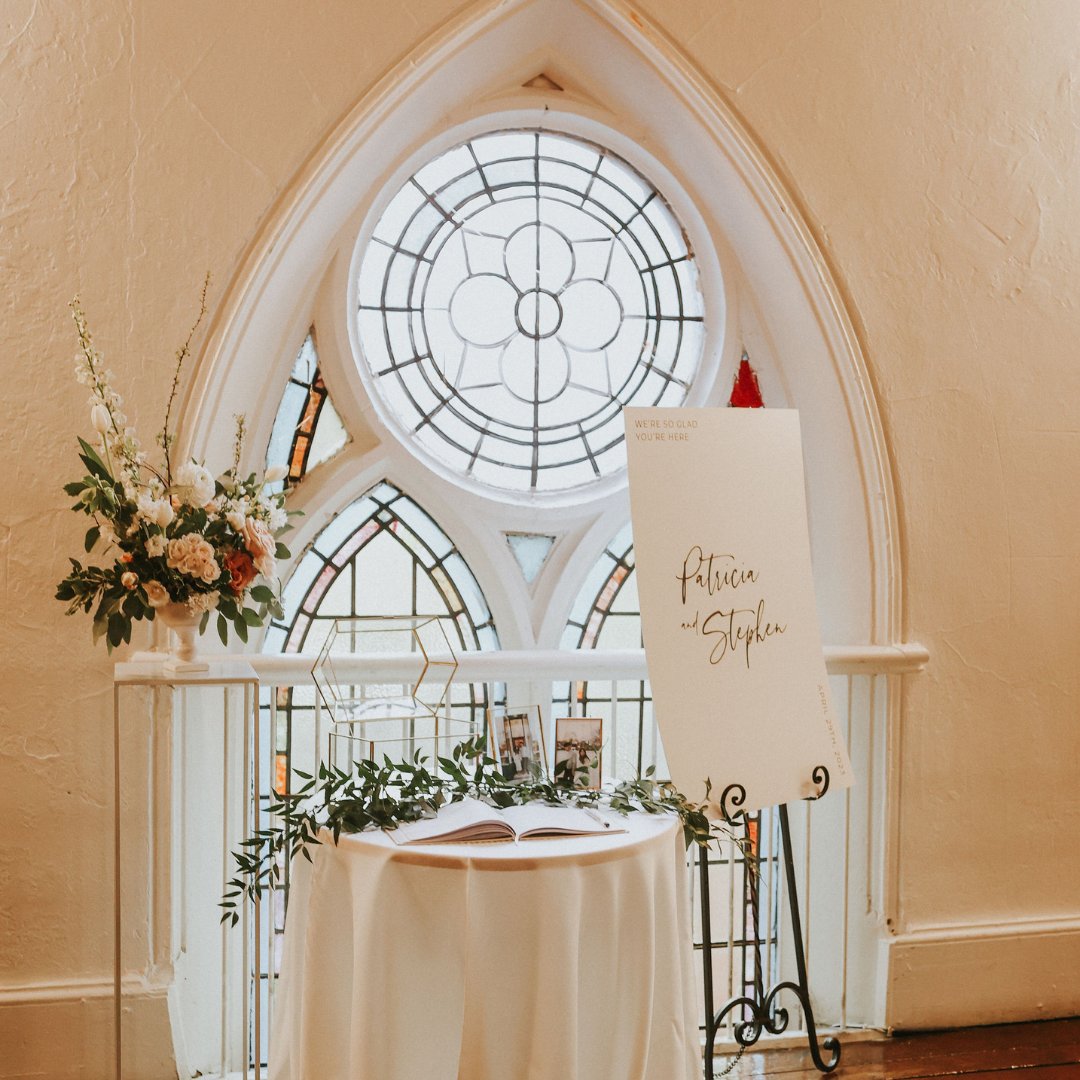 BerkeleyEventTO's tweet photo. Berkeley Church is filled to the rafters with an innate charm that infuses a romantic essence into every moment.

We love to see couples take advantage of the quiet moments in the echoes of the hall.

📸 @rothbauerstudio_
📋 @eroseventsco https://t.co/1ZB7edxTsZ