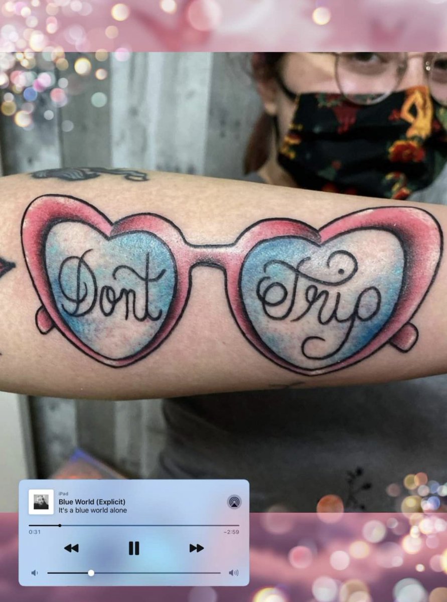 tinydarko's tweet photo. @MacMillerMemoir 🩷🩷 https://t.co/07pU1YGdmf
