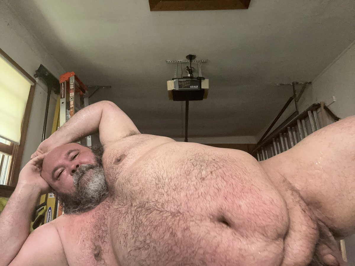 Needs me sum belly rubs!