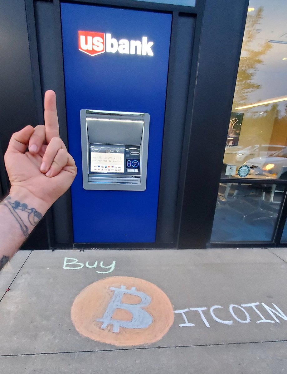 BitcoinMagazine's tweet image. 🖕 banks  

Buy #Bitcoin