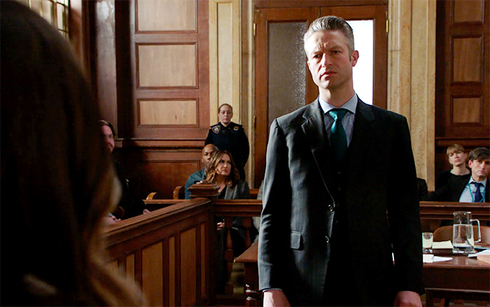 rollinsxcarisi's tweet image. the glow up is crazy
#SVU