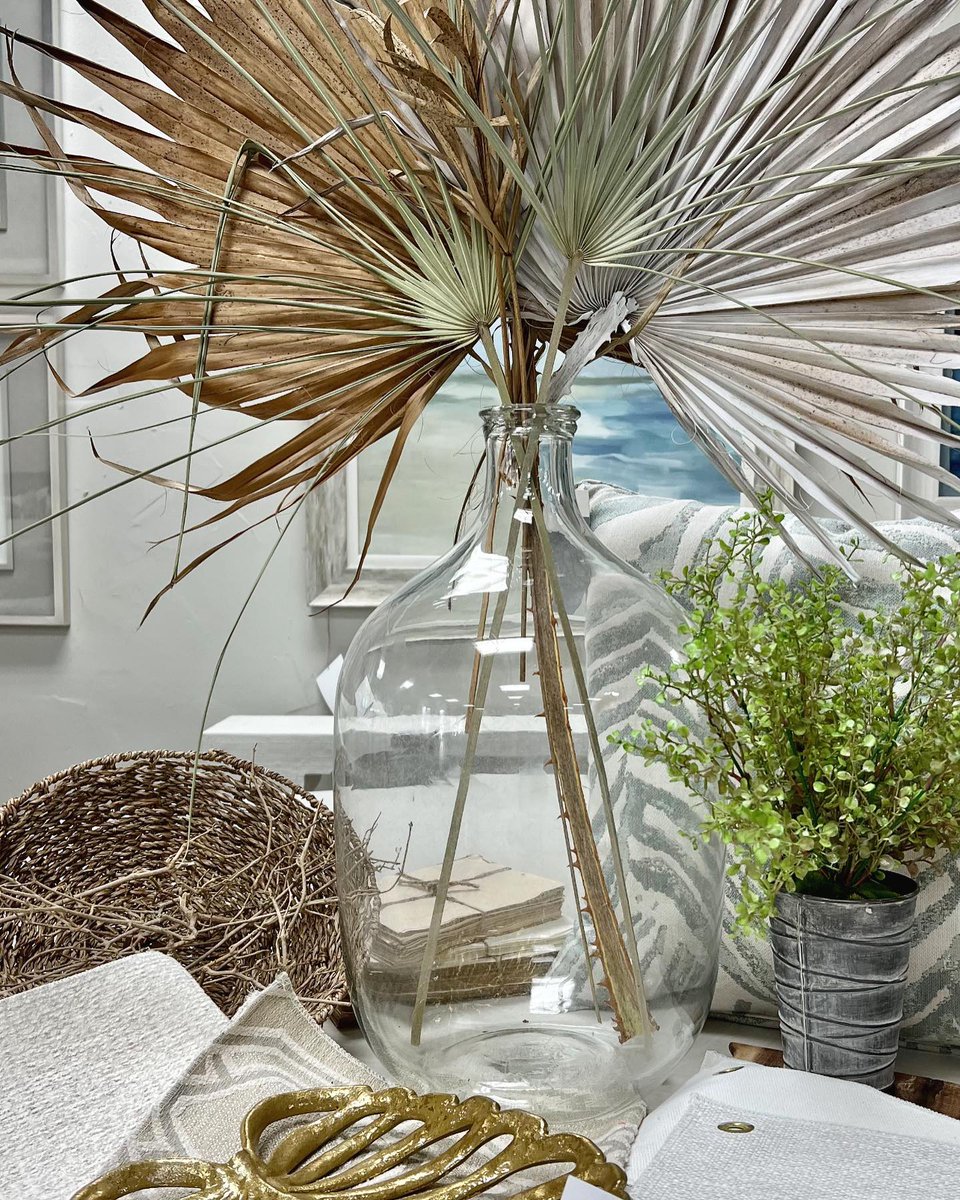 Vibes!!😌🌴🌿🌊 

#follow #summervibes #furnituredesign #moodboard #shoplocal #kiawahisland #follybeachsc #jamesislandsc #johnsisland #charlestonsc #interiordesign #style #smallbusiness #customfurnitur...instagram.com/p/CvIv6x2RTbj/