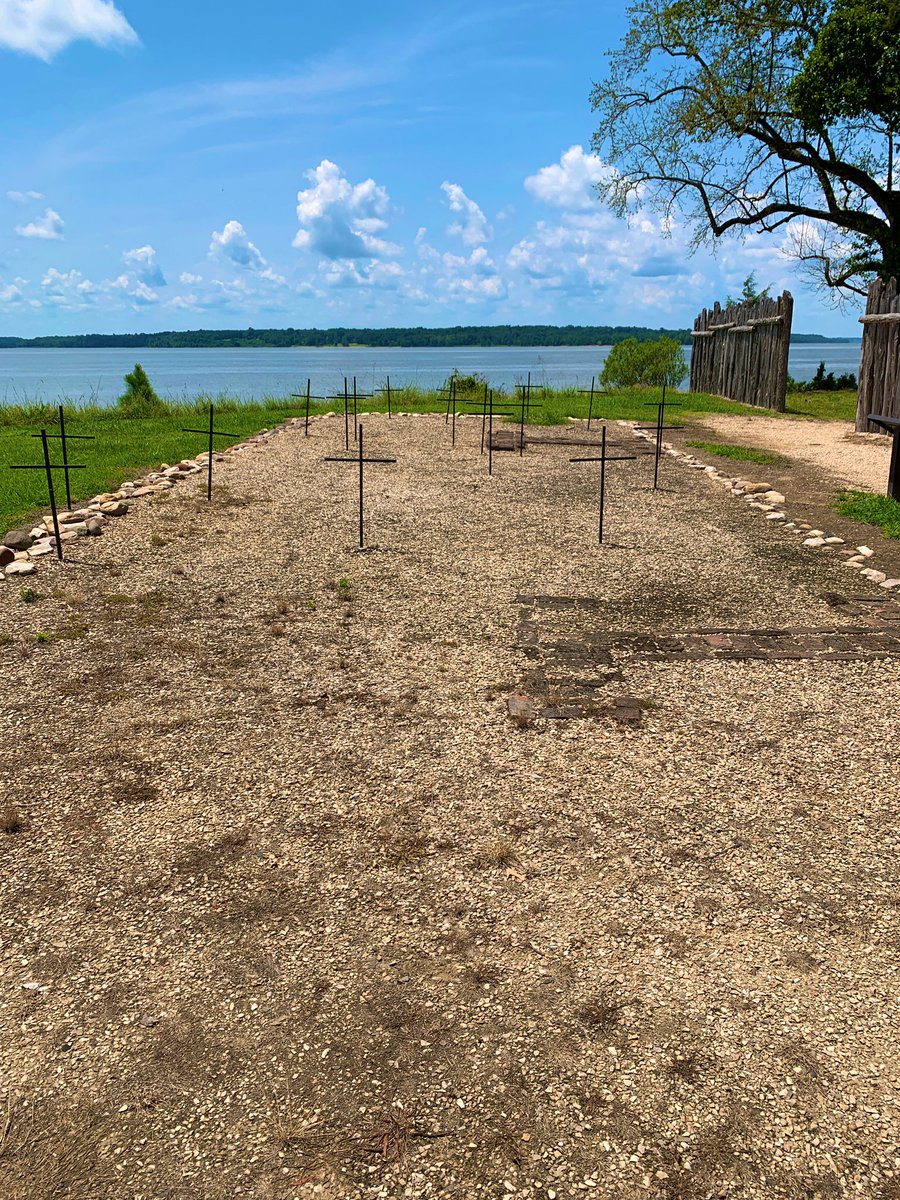 HistryLovr's tweet photo. What a day spent in Americaโs Historic Triangle! Got to tour Jamestown and the Yorktown Battlefield. Felt surreal to stand on such hallowed ground. โค๏ธ๐ค๐ #AmRev #AmerRev #History https://t.co/dPlcqj5QNf
