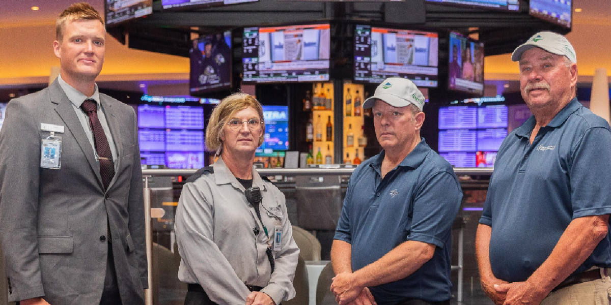 Happy National Hire a Veteran Day! Grand Falls Casino & Elite Casino Resorts proudly employ dozens of veterans. Pictured: Dacy Black (IT/Tech), Erica Duwenhoegger (Security), Chris Hoffman (Golf), Gary Rust (Golf). Thank you for your service! https://t.co/t3Ozg128u0