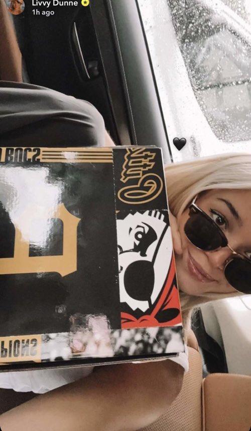 BarstoolBurgh's tweet photo. Livvy Dunne has Bucco fever? #LetsGoBucs https://t.co/mfctgpCQjW