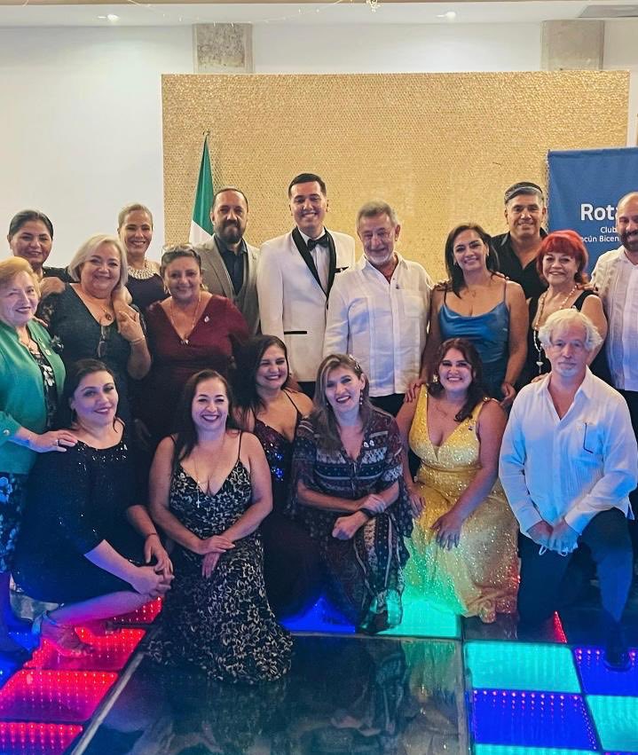 RotaryCancunB's tweet photo. Año nuevo, Presidente muy joven con mucha batería.
Toma de protesta con mucha alegría y cariño entre todos, listos para continuar trabajando.
❤️❤️ https://t.co/05wylYDh1m