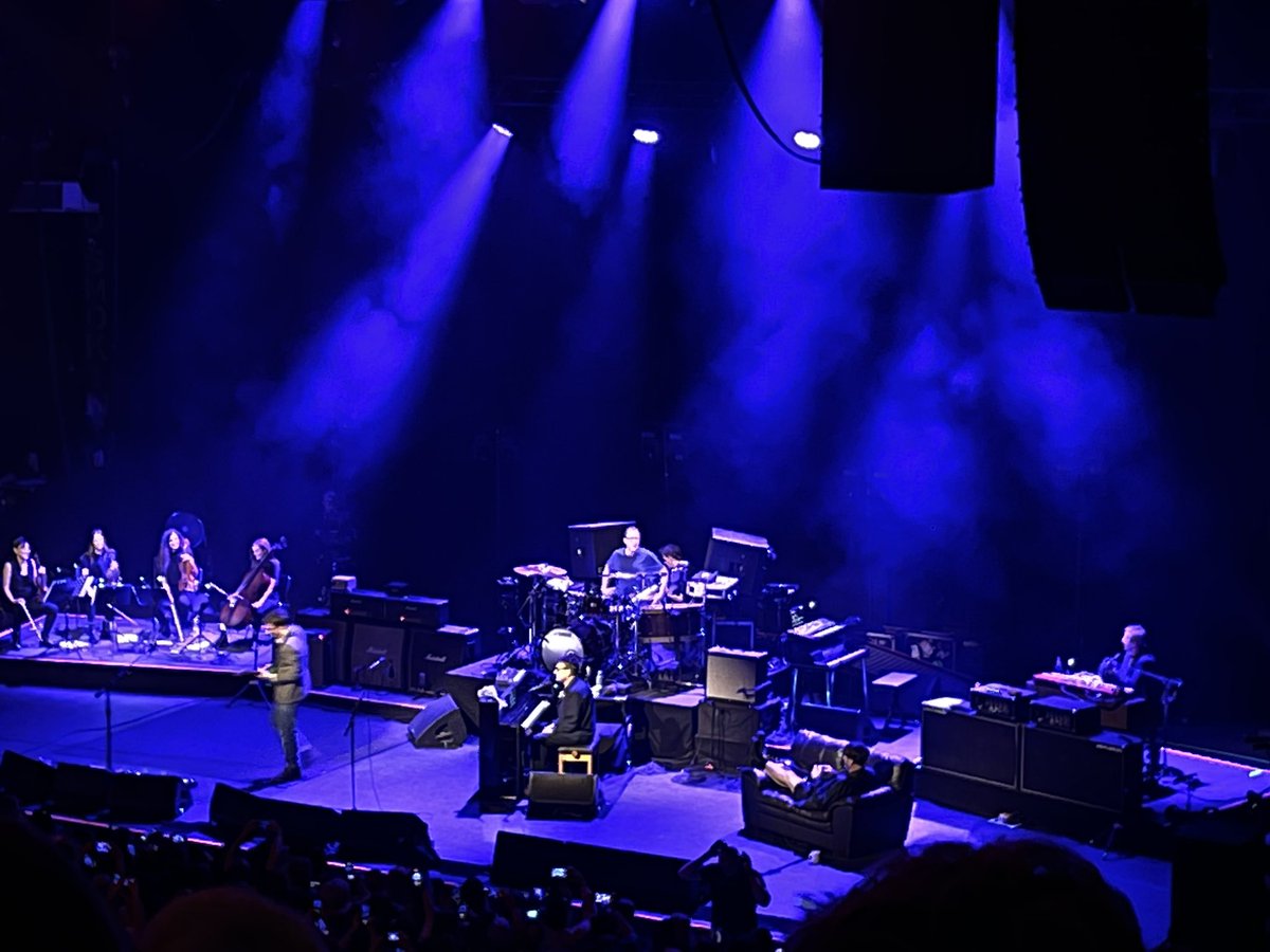 #Blur What can I say? 2 very different Blur gigs in 2 1/2 weeks and both brilliant. Loved how different this was and great to see them in a smaller venue.