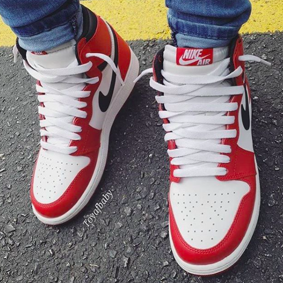 RT @SneakerPics23: Chicago 1's

Shop here: https://t.co/WBGYlI5NIR https://t.co/QNSxCAqAPl