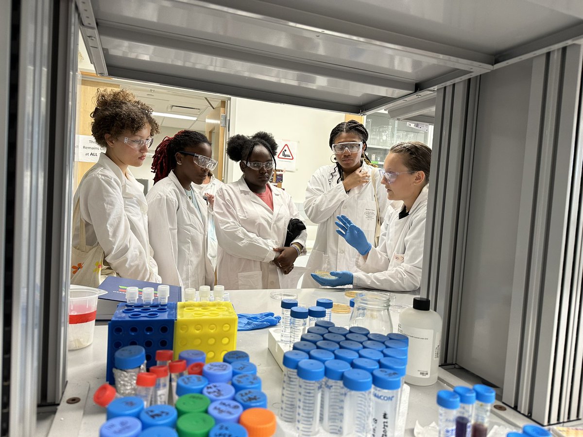 ProteinPatrick's tweet photo. Melanin looks great in a lab coat! 

Thanks to the Frazier Lab (@MNFrazier5 ) for starting an initiative to show incoming freshman from underrepresented groups what a career in STEM can look like! 

@CofCChem https://t.co/1pCQ17gDm1