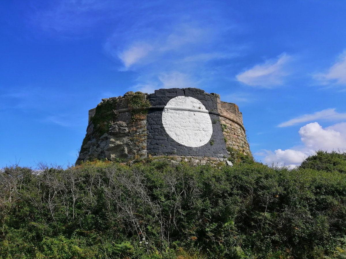 MarieQuetier's tweet photo. Passionnante visite guidée de #EnezSezon #FortCezon sous un magnifique 🌞 breton cet après-midi
Brav eo ! Que c'est beau ! 😍
#Landeda #Finistère
https://t.co/xI1oK3x690
avec une exposition photos en prime 🐟 https://t.co/1sdga1M9qC