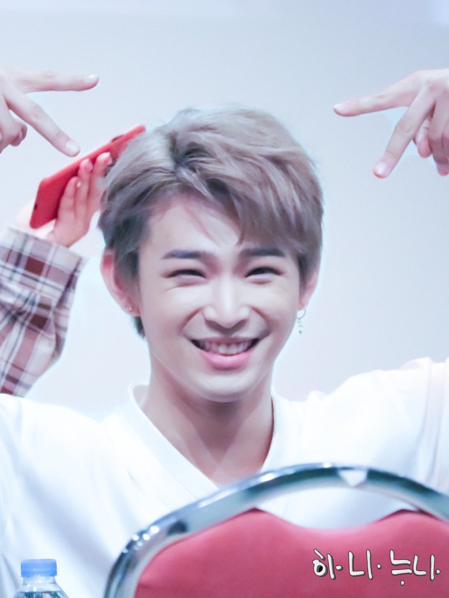 1US_1WE's tweet photo. 이도야 생일 축하해!!🎂

#HAPPY_DOYA_DAY
#삐약임_그_찰나의_건학이

#ONEUS #LEEDO #원어스 #이도 #김건학 https://t.co/SKJXApgzVa