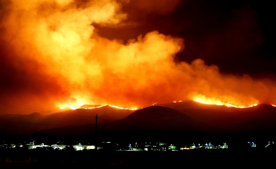 allafrica's tweet photo. Wild Fires, Deaths as Heat Wave Sweeps Across North Africa https://t.co/bRqAzk8qL3 #Tunisia https://t.co/cbU4GXw3Ea