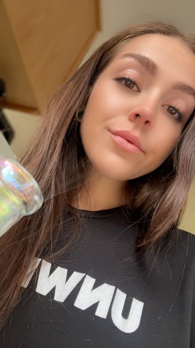 If I was in your place now, what would you want me to do?😇😈💕 https://t.co/BaGTWOAlZD<a href="/tag/linkinbio"class="tags"><span>#linkinbio</span></a><a href="/tag/workfromhome"class="tags"><span>#workfromhome</span></a><a href="/tag/vids"class="tags"><span>#vids</span></a><a href="/tag/sellingconten"class="tags"><span>#sellingconten</span></a>